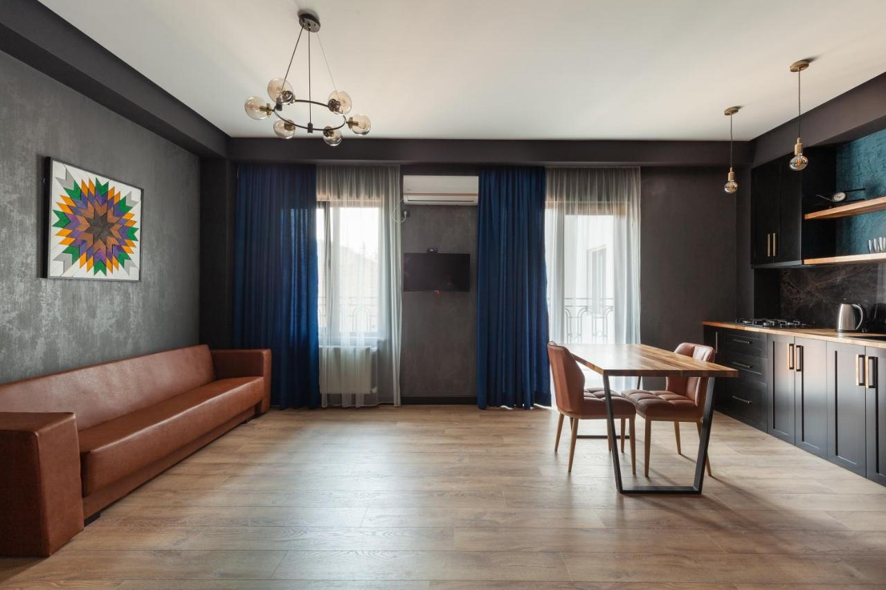 Irina'S Apartments Kutaisi Ngoại thất bức ảnh