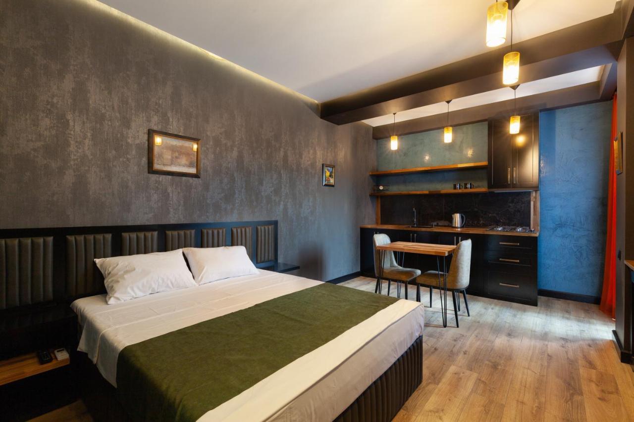 Irina'S Apartments Kutaisi Ngoại thất bức ảnh