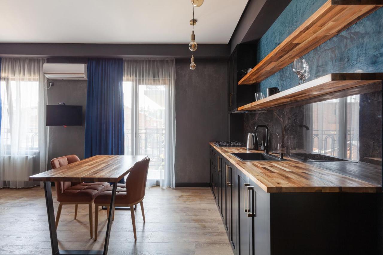 Irina'S Apartments Kutaisi Ngoại thất bức ảnh